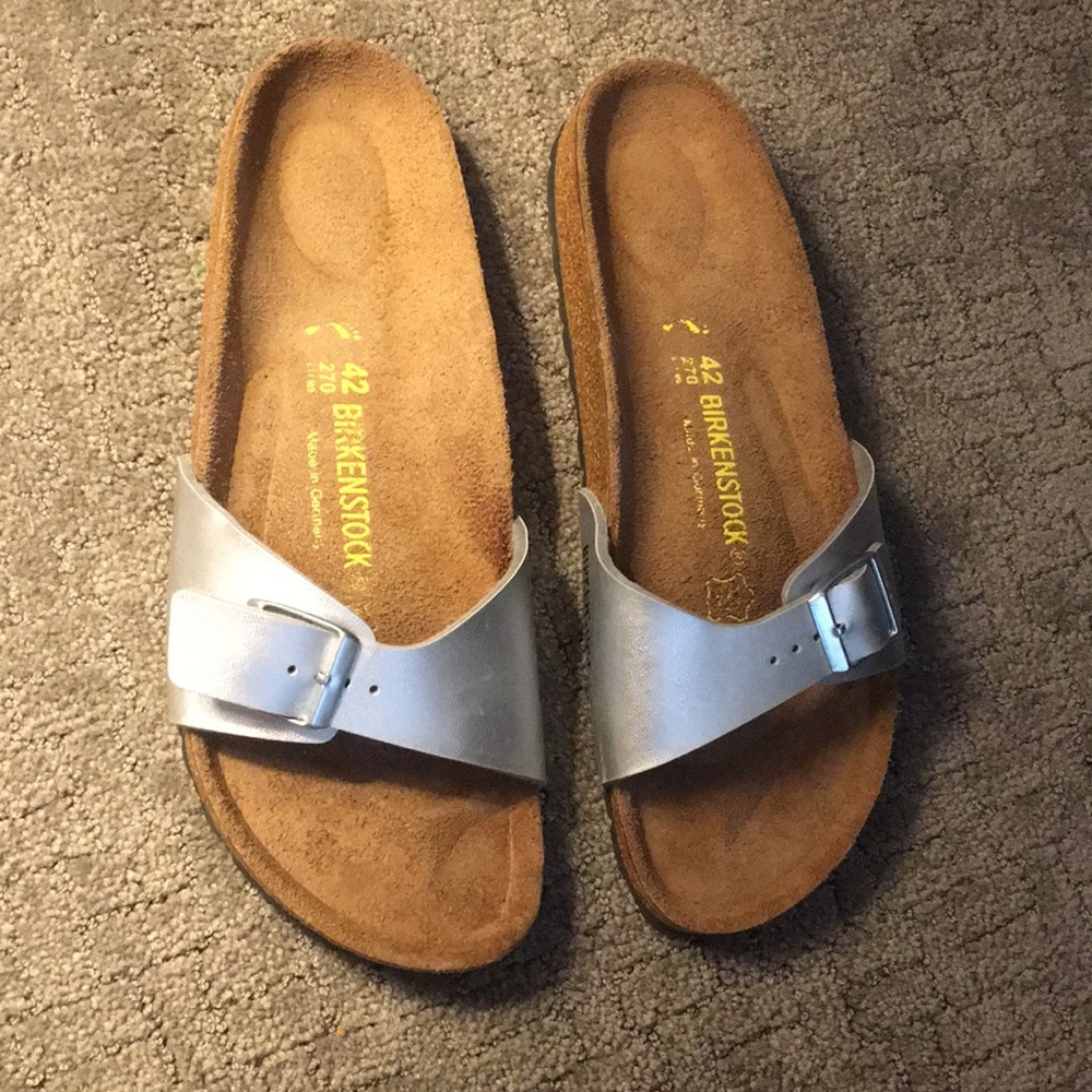 silver single strap birkenstocks